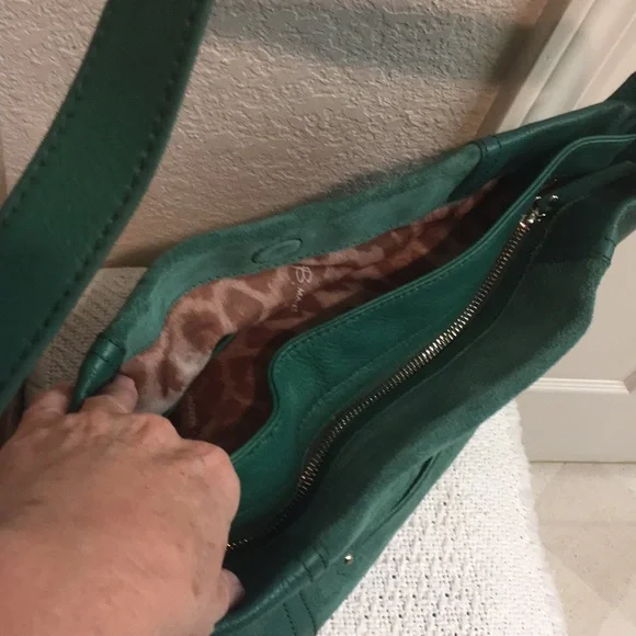 NWOT B.Makowski Leather & Suede Emerald Shoulder Bag - Picture 8 of 10